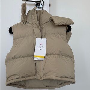 Lululemon wunder puff super-cropped vest